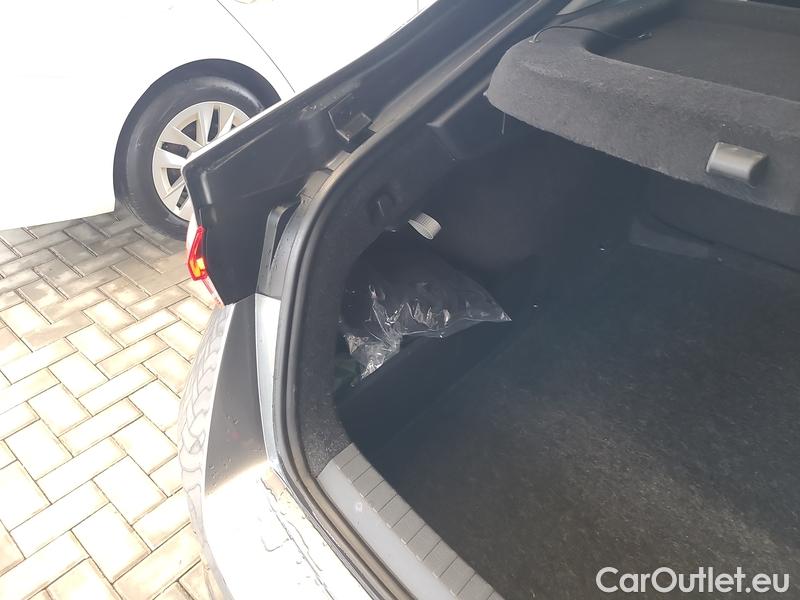  Skoda  Octavia  Lim. (NX3)(2020)  2.0TDI 85 Style AT #19