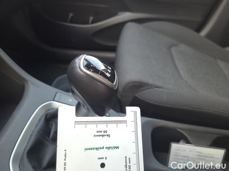  Hyundai  i30  (PD)(01.2017  ->)  kom.1.6CRDi 115 Smart #11