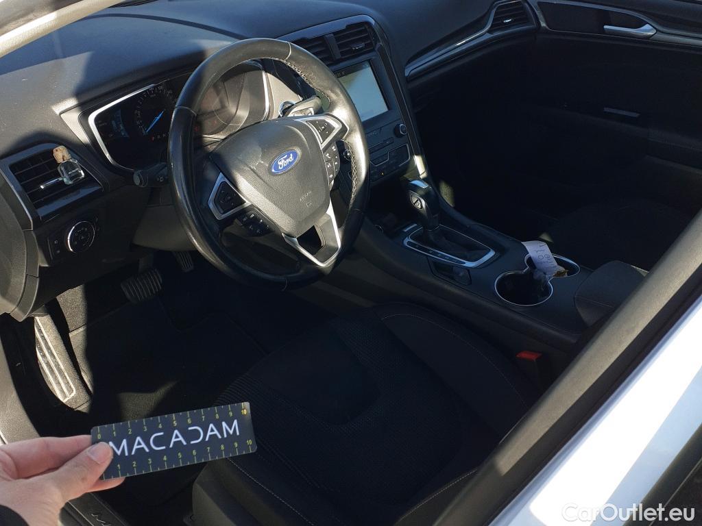  Ford  Mondeo FORD  / 2014 / 4P / sedán 2.0 Híbrido 137kW (187CV) Titanium HEV #9