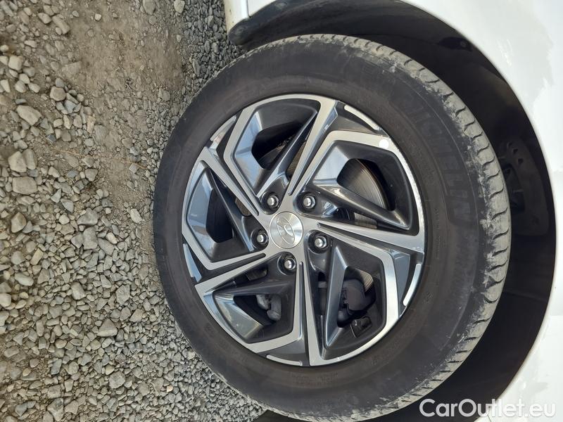  Hyundai  i30  (PD)(01.2017  ->)  1.5T-GDI 118 Family Smart #22