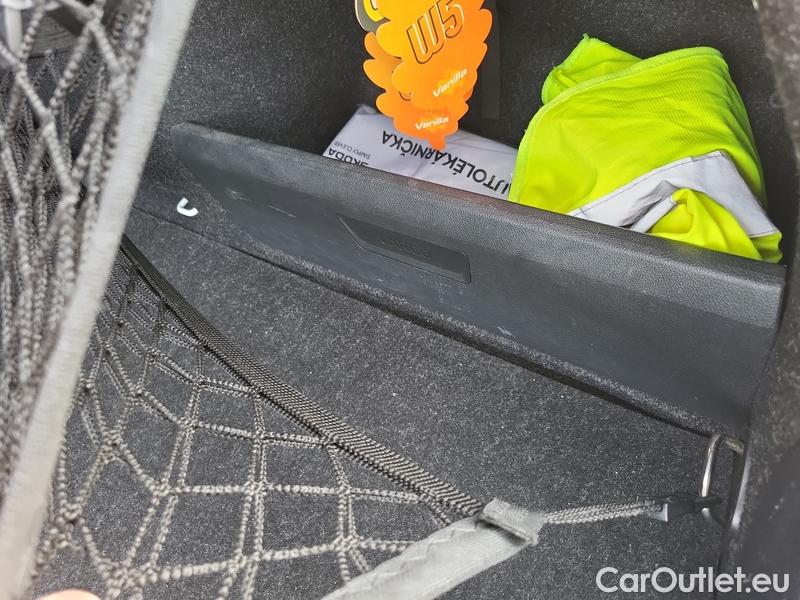  Skoda  Octavia  Lim. (NX3)(2020) Oct. 2.0TDI 110 Style AT 5d #14