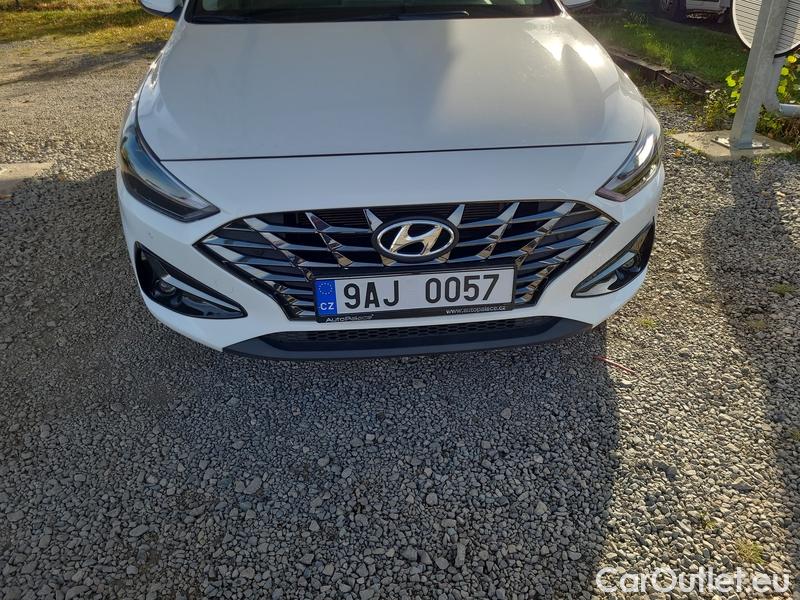  Hyundai  i30  (PD)(01.2017  ->)  1.5T-GDI 118 Family Smart #2