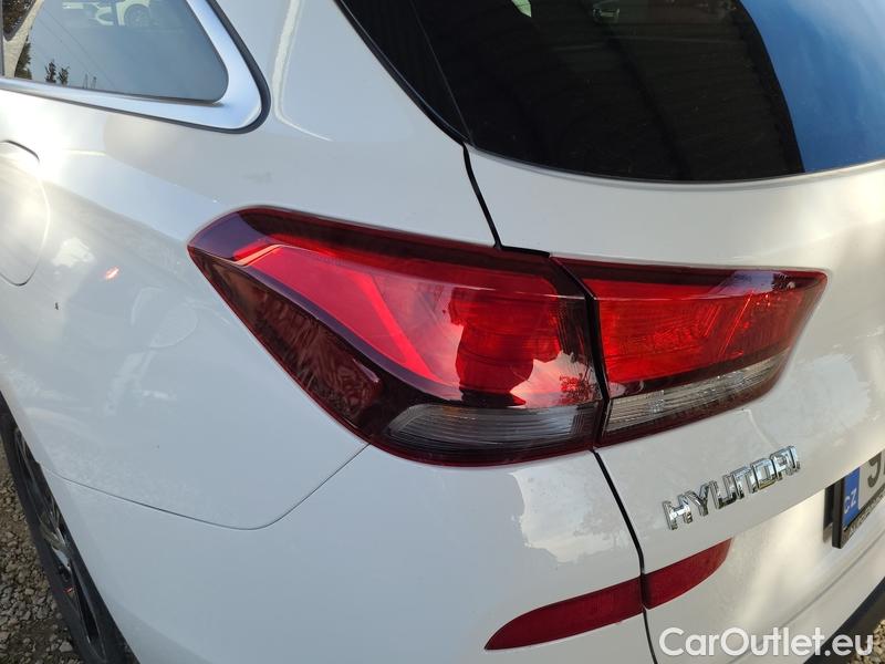  Hyundai  i30  (PD)(01.2017  ->)  1.5T-GDI 118 Family Smart #15