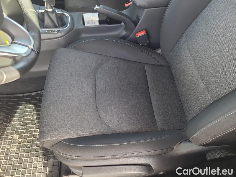  Hyundai  i30  (PD)(01.2017  ->)  1.5T-GDI 118 Family Smart #7