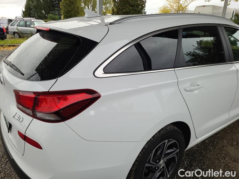  Hyundai  i30   cw (PD)(2017->)  kom.1.5T-GDI Smart 5d #18