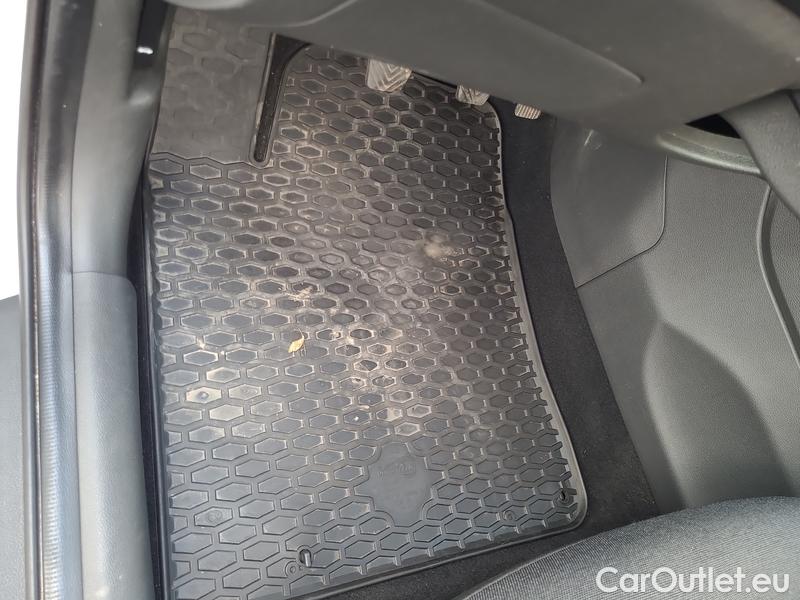  Hyundai  i30  (PD)(01.2017  ->)  kom.1.6CRDi 115 Smart #10