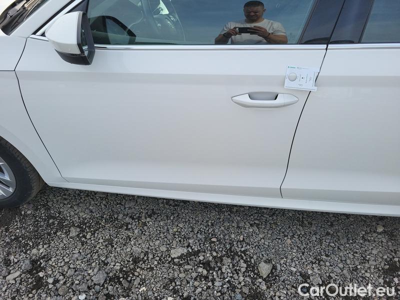  Skoda  Octavia  Lim. (NX3)(2020) Oct. 2.0TDI 110 Style AT 5d #3