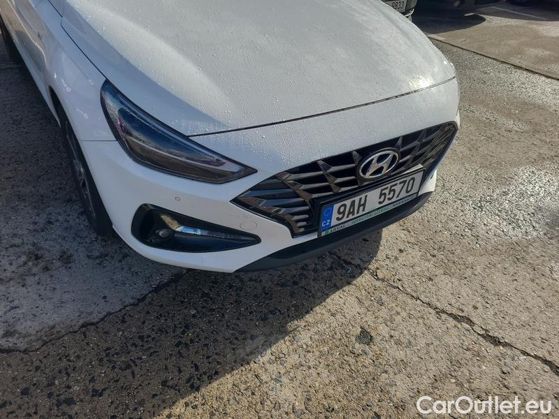  Hyundai  i30   cw (PD)(2017->)  kom.1.5T-GDI Smart 5d #2