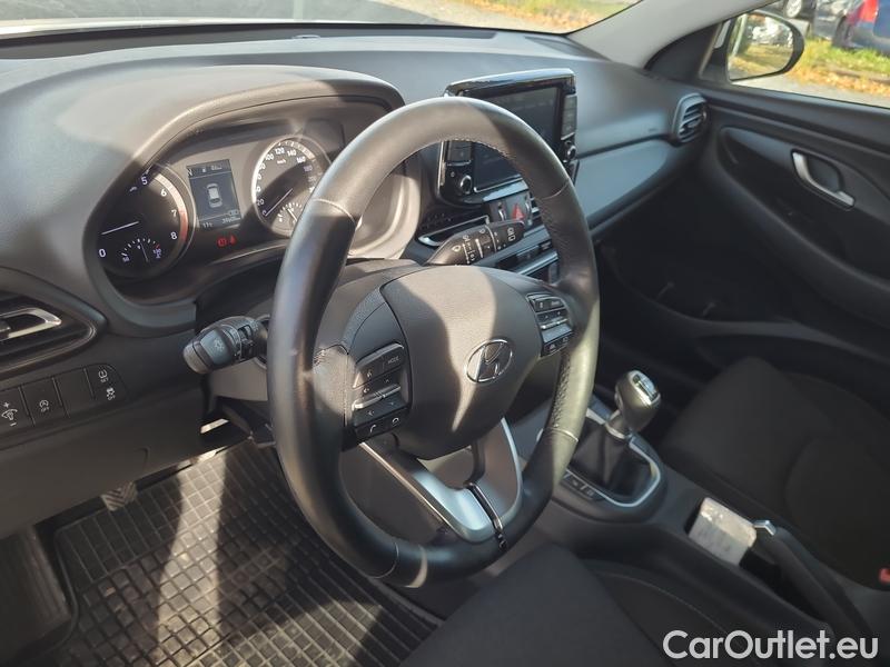  Hyundai  i30  (PD)(01.2017  ->)  1.5T-GDI 118 Family Smart #9