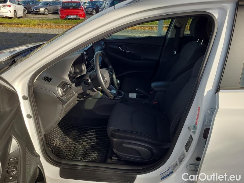  Hyundai  i30  (PD)(01.2017  ->)  1.5T-GDI 118 Family Smart #6