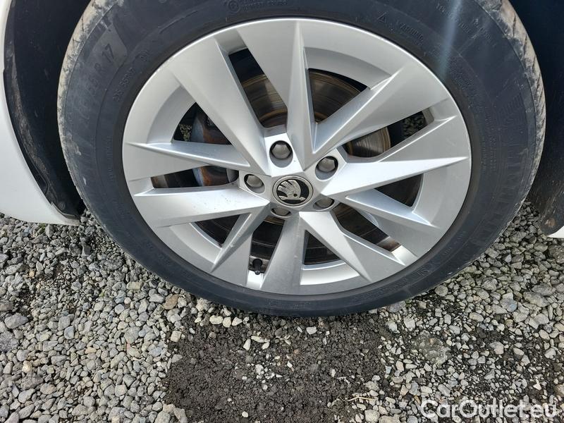  Skoda  Octavia  Lim. (NX3)(2020) Oct. 2.0TDI 110 Style AT 5d #2