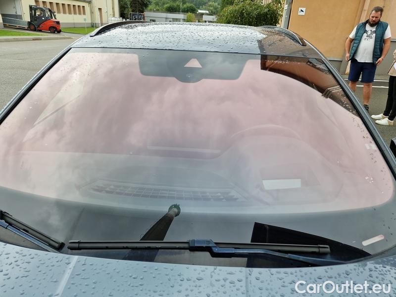  Skoda  Octavia  Combi (NX3)(2020) Oct.Combi 2.0TSI 180 RS AT #1