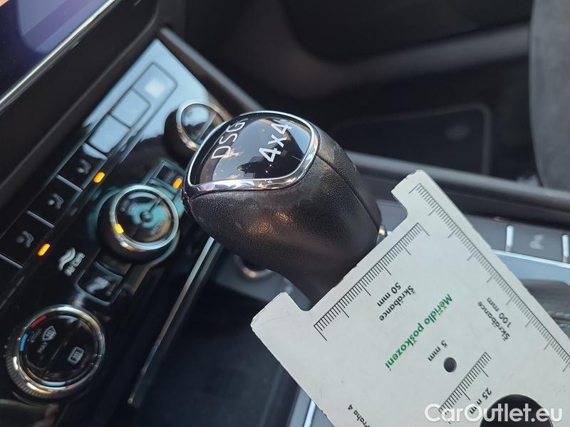  Skoda  Superb  Combi (3T5)(2010) Sup.Com.2.0TSI 200 Spor.4x4 AT #13