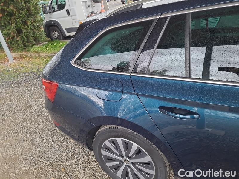  Skoda  Superb  Combi (3T5)(2010) Sup.C.FL2.0TDI 110 Style AT #7