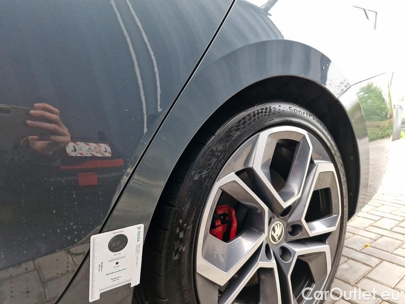  Skoda  Octavia  Combi (NX3)(2020) Oct.Combi 2.0TSI 180 RS AT #22