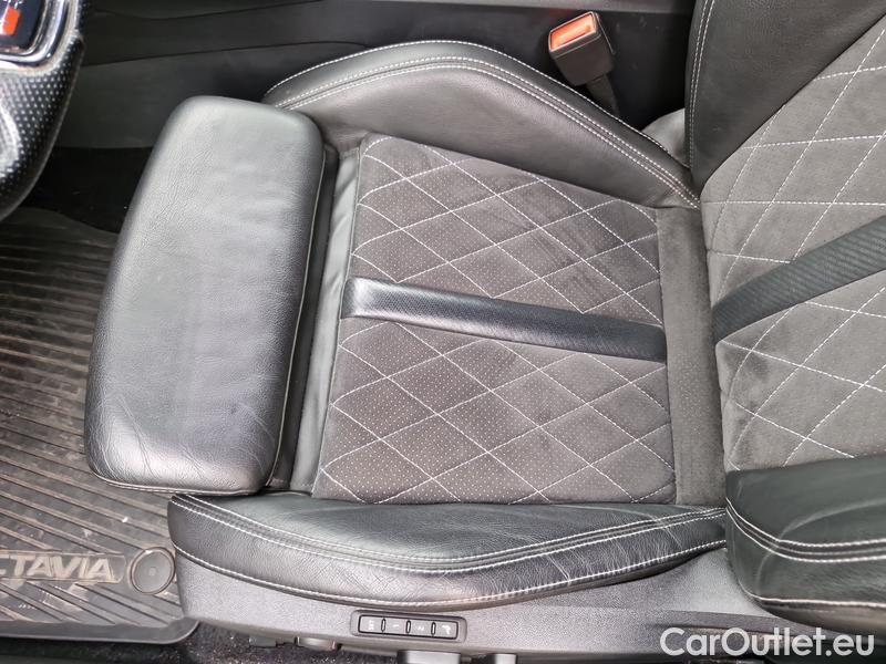  Skoda  Octavia  Combi (NX3)(2020) Oct.Combi 2.0TSI 180 RS AT #16