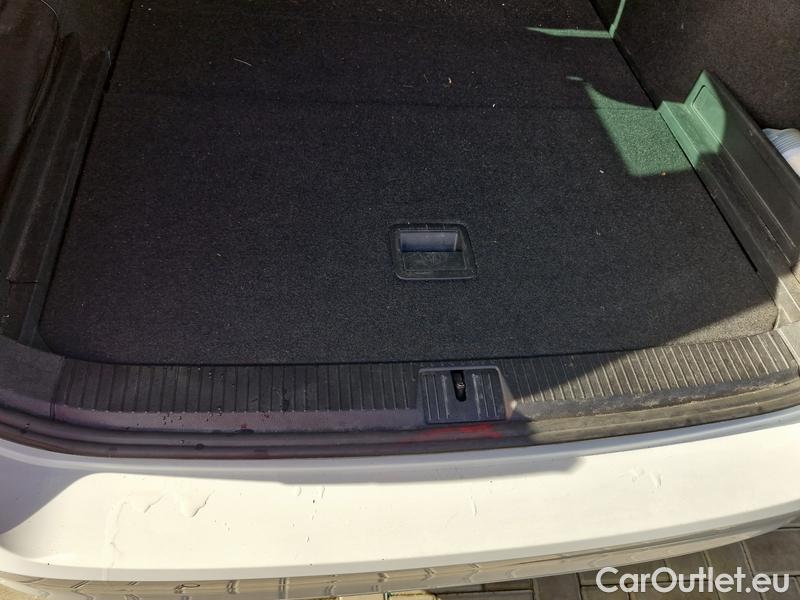  Volkswagen  Passat  Variant (CB5) (2019) Pas.Var.2.0TDI 110 Business AT #16