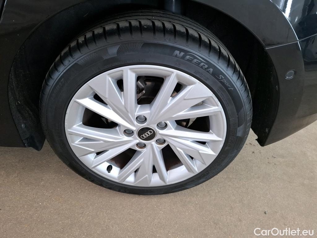  Audi  A3  Sportback 30 TFSI Design Luxe 1.0 TFSI 110CV BVA7 E6d #9