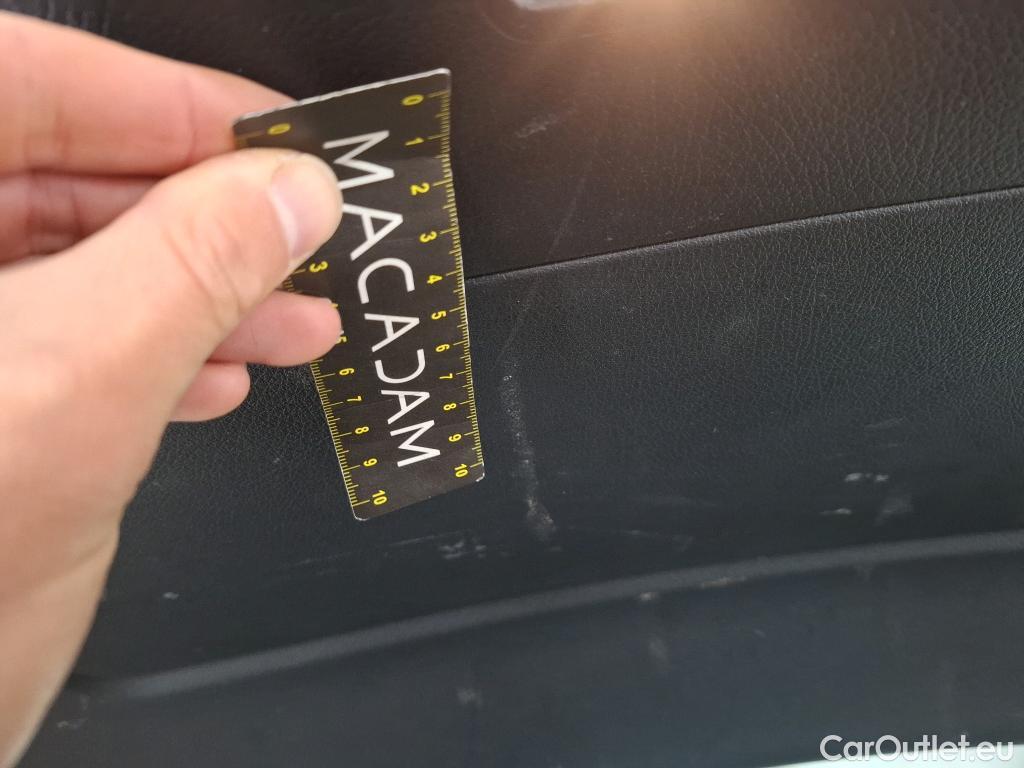  Mercedes  A-Klasse MERCEDES-BENZ Classe A Compact / 2018 / 5P / Berline A 250 e Business Line 8G-DCT #64