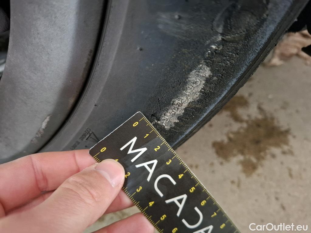  Mercedes  A-Klasse MERCEDES-BENZ Classe A Compact / 2018 / 5P / Berline A 250 e Business Line 8G-DCT #45