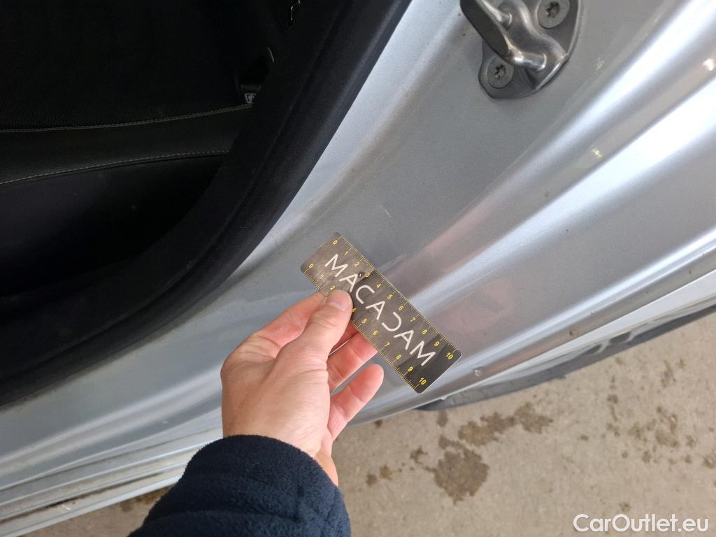  Mercedes  A-Klasse MERCEDES-BENZ Classe A Compact / 2018 / 5P / Berline A 250 e Business Line 8G-DCT #84