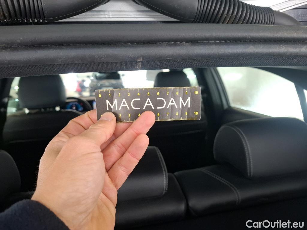  Mercedes  A-Klasse MERCEDES-BENZ Classe A Compact / 2018 / 5P / Berline A 250 e Business Line 8G-DCT #79