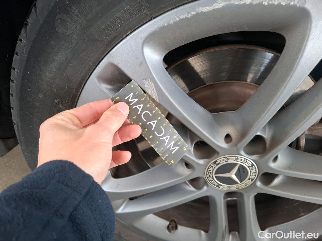  Mercedes  A-Klasse MERCEDES-BENZ Classe A Compact / 2018 / 5P / Berline A 250 e Business Line 8G-DCT #50