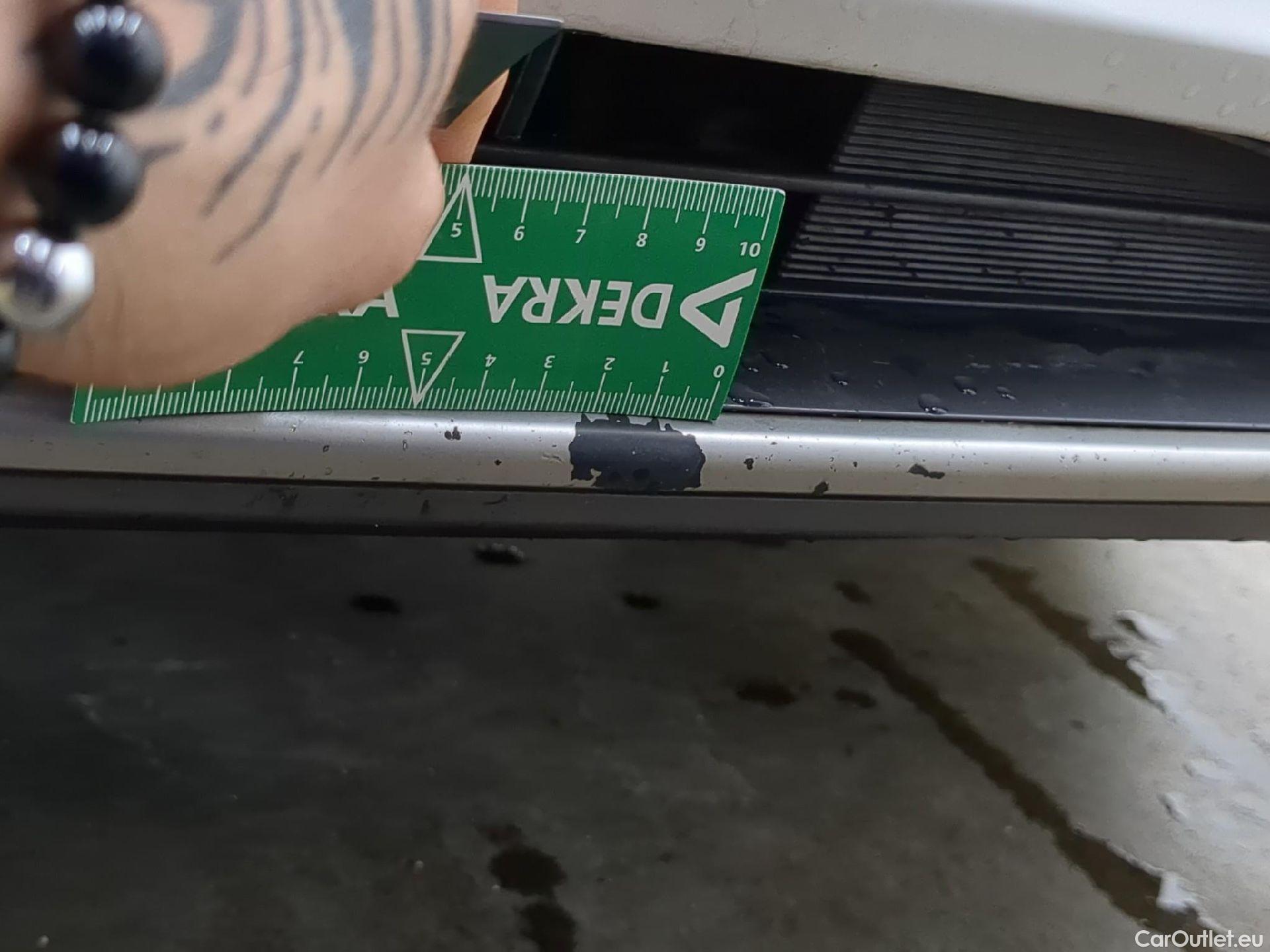  Hyundai   Ioniq Ioniq Executive Hybrid 1.6 GDI 140CV BVA6 E6dT #19