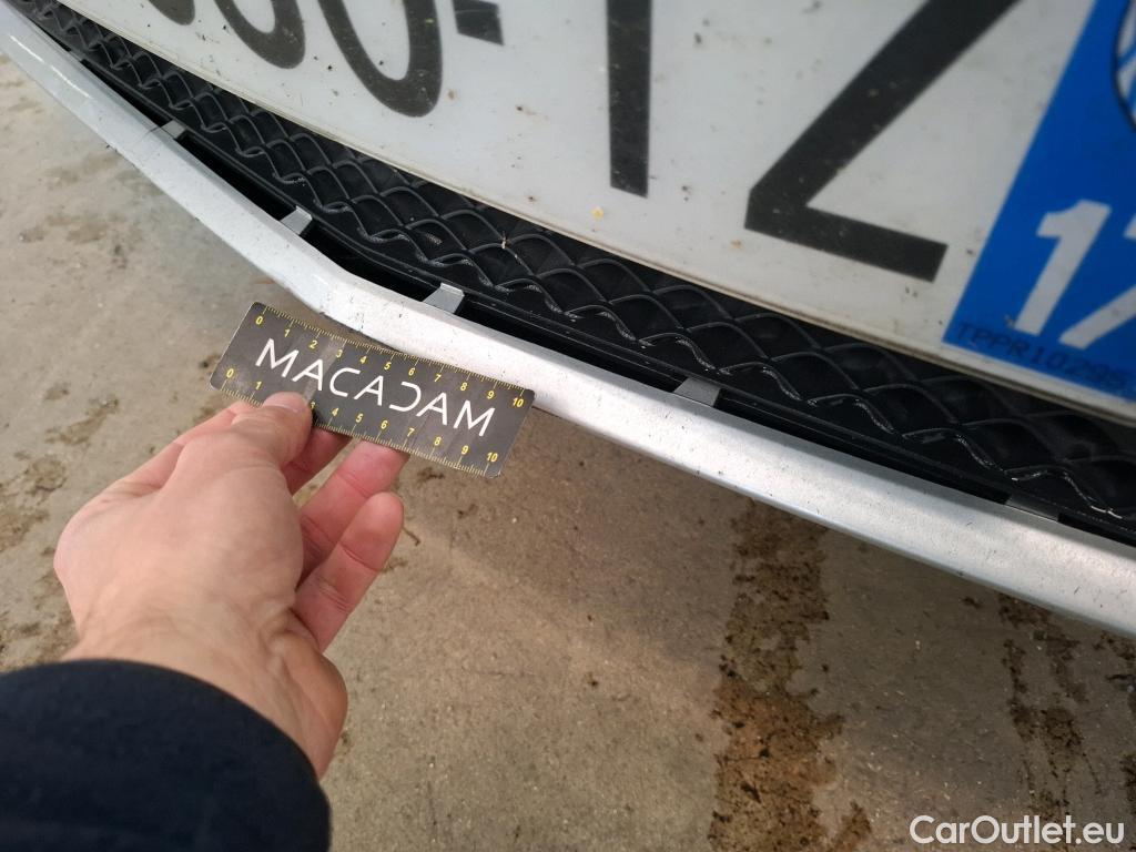  Mercedes  A-Klasse MERCEDES-BENZ Classe A Compact / 2018 / 5P / Berline A 250 e Business Line 8G-DCT #87