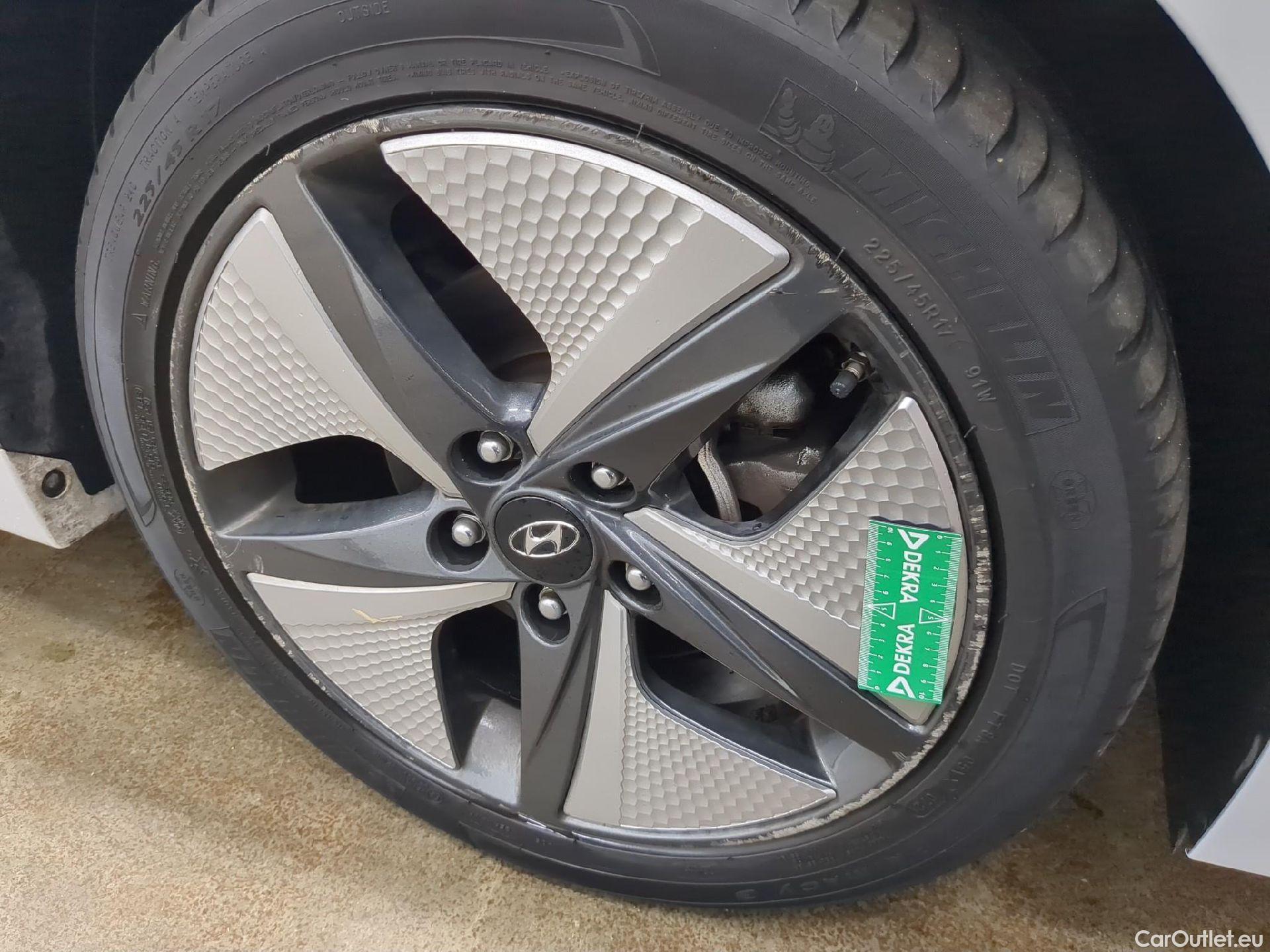  Hyundai   Ioniq Ioniq Executive Hybrid 1.6 GDI 140CV BVA6 E6dT #3