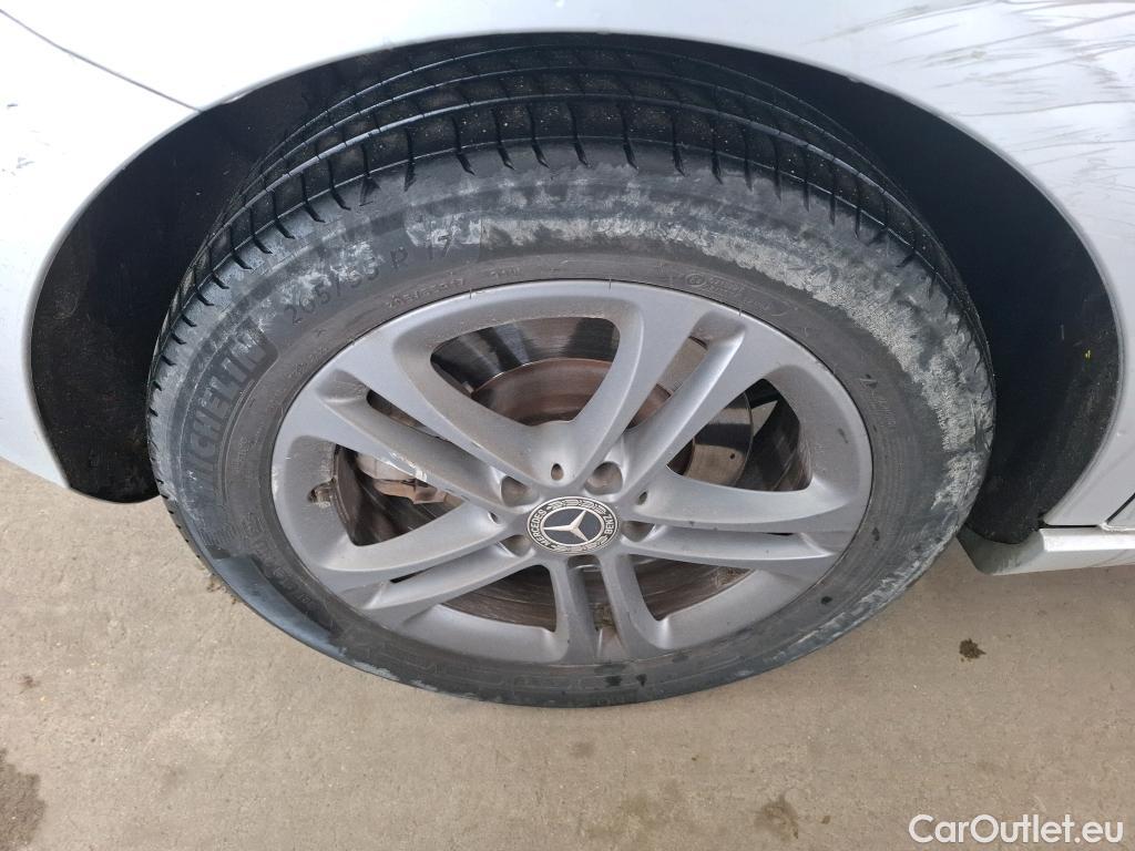  Mercedes  A-Klasse MERCEDES-BENZ Classe A Compact / 2018 / 5P / Berline A 250 e Business Line 8G-DCT #90