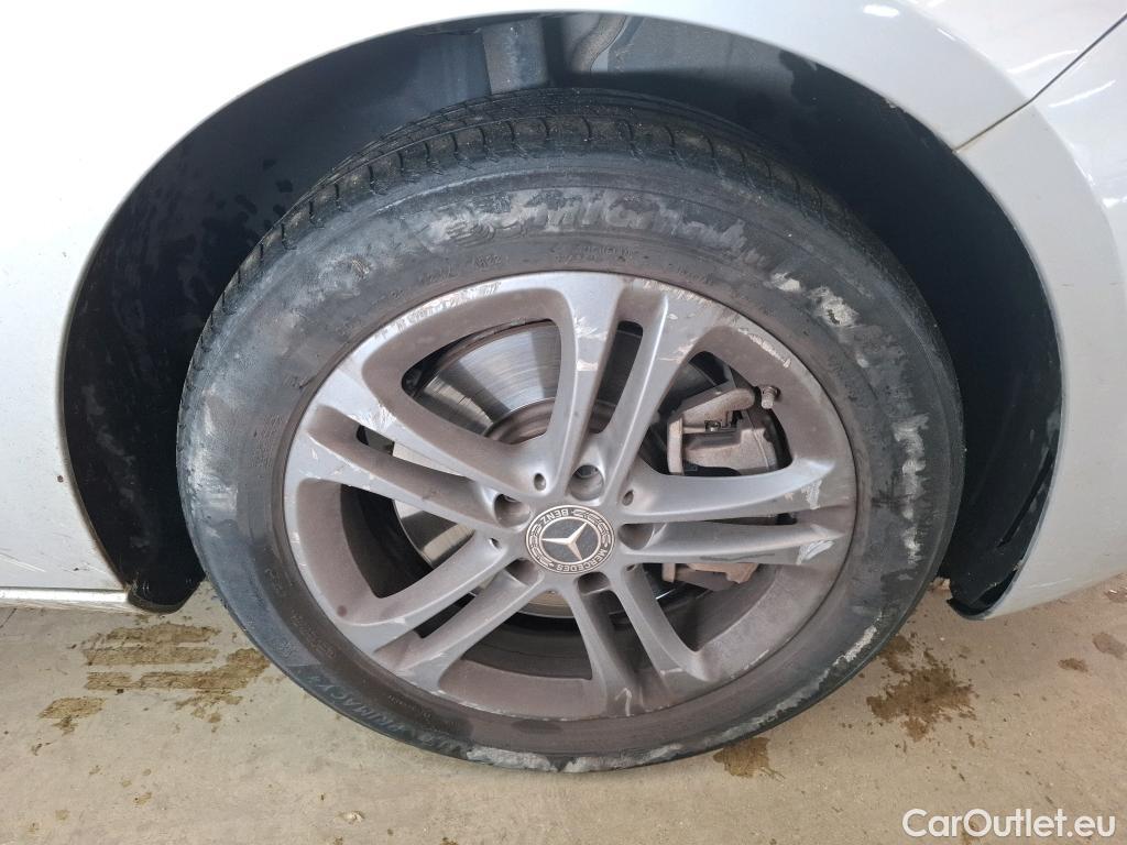  Mercedes  A-Klasse MERCEDES-BENZ Classe A Compact / 2018 / 5P / Berline A 250 e Business Line 8G-DCT #44