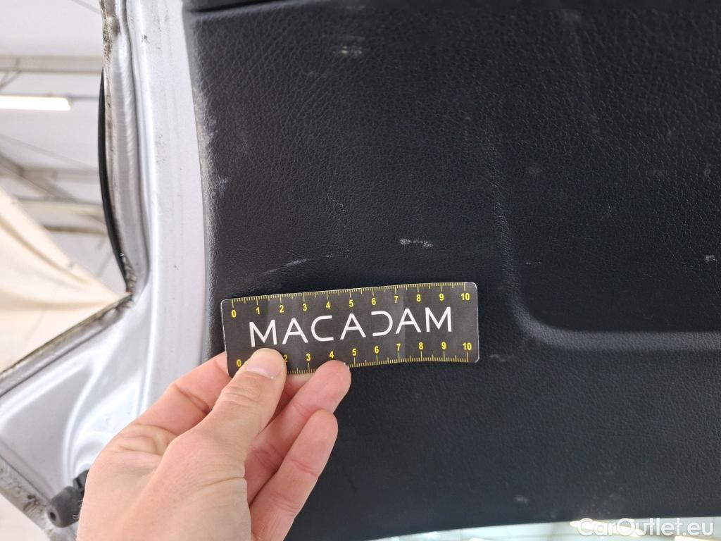  Mercedes  A-Klasse MERCEDES-BENZ Classe A Compact / 2018 / 5P / Berline A 250 e Business Line 8G-DCT #65