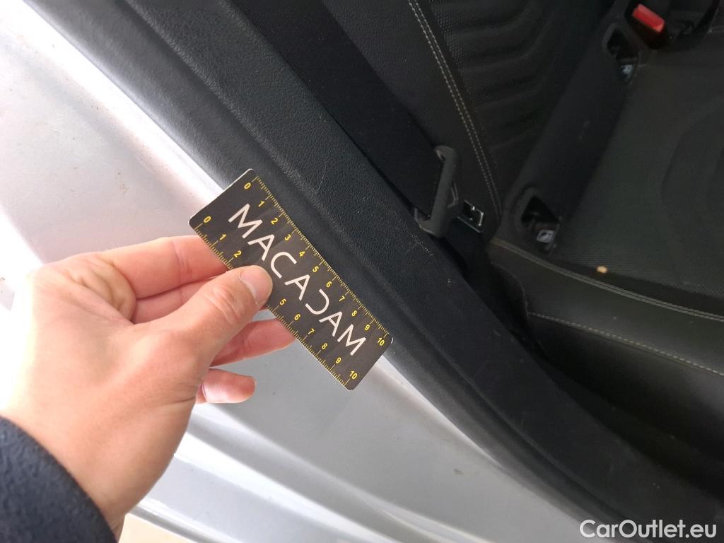  Mercedes  A-Klasse MERCEDES-BENZ Classe A Compact / 2018 / 5P / Berline A 250 e Business Line 8G-DCT #71