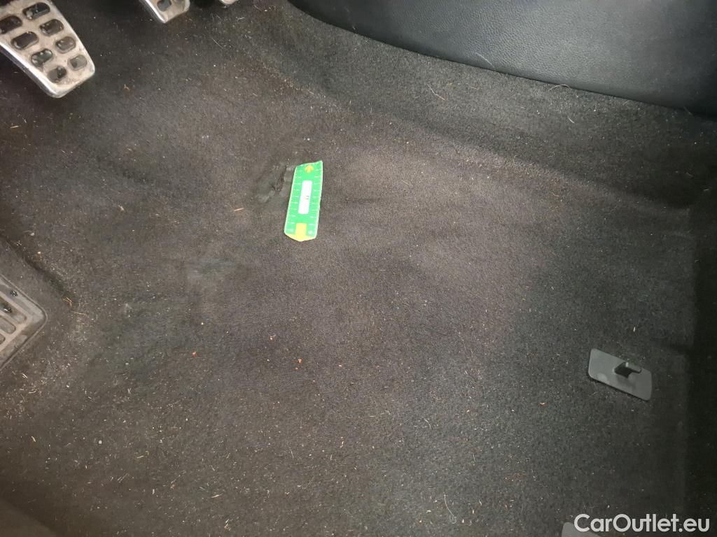  KIA  STONIC KIA  5p SUV 1.0 T-GDI 120 DESIGN #12