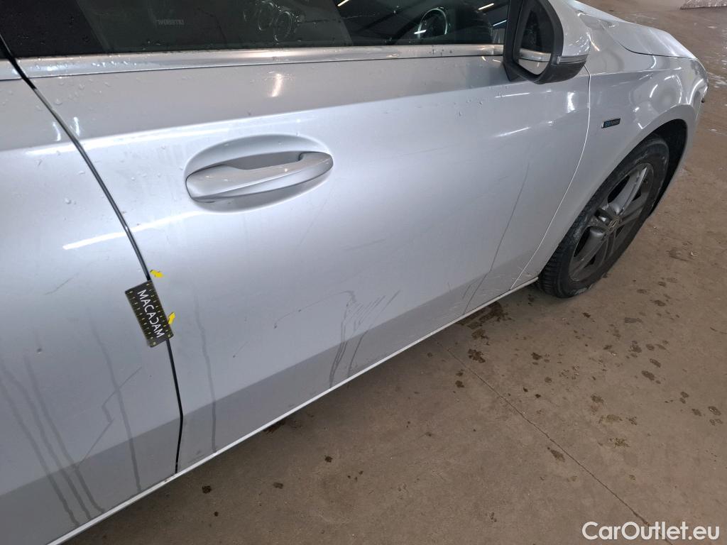  Mercedes  A-Klasse MERCEDES-BENZ Classe A Compact / 2018 / 5P / Berline A 250 e Business Line 8G-DCT #24