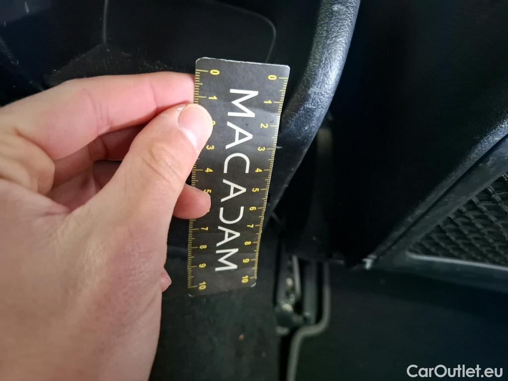  Mercedes  A-Klasse MERCEDES-BENZ Classe A Compact / 2018 / 5P / Berline A 250 e Business Line 8G-DCT #59