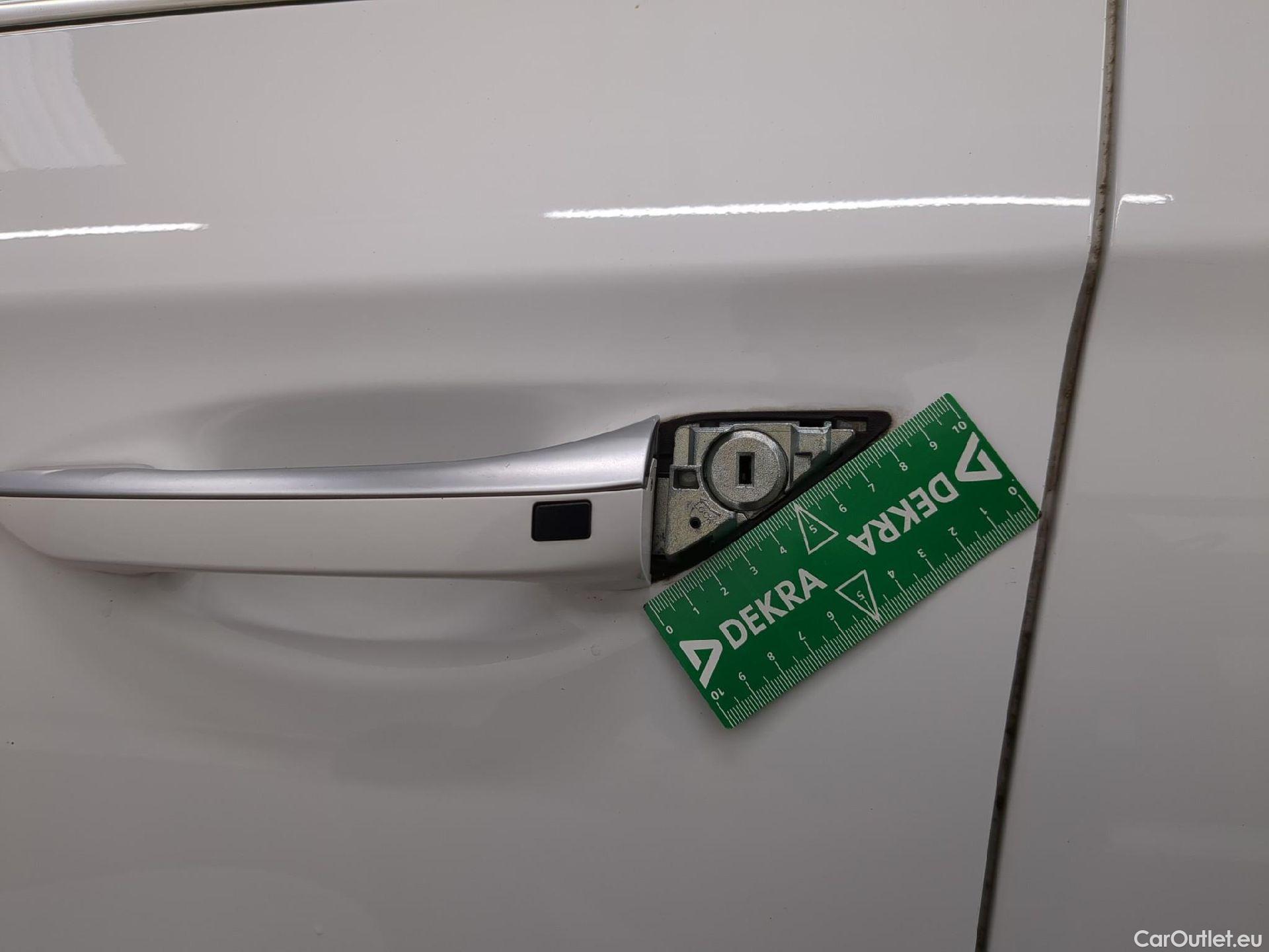  Hyundai   Ioniq Ioniq Executive Hybrid 1.6 GDI 140CV BVA6 E6dT #24