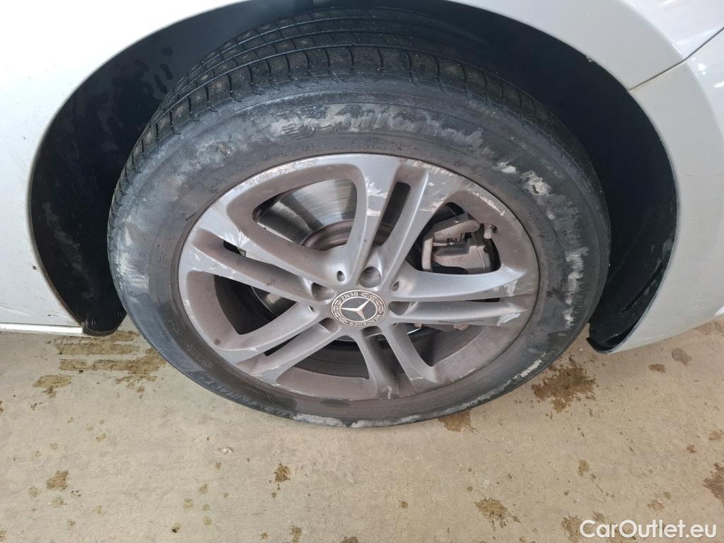  Mercedes  A-Klasse MERCEDES-BENZ Classe A Compact / 2018 / 5P / Berline A 250 e Business Line 8G-DCT #43