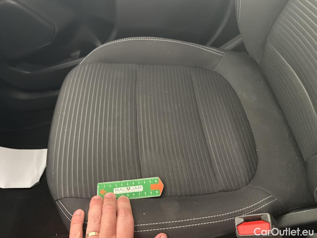  Ford  Kuga FORD  / 2019 / 5P / SUV 2.5 190 hybrid Flexifuel Pshift Titanium #32