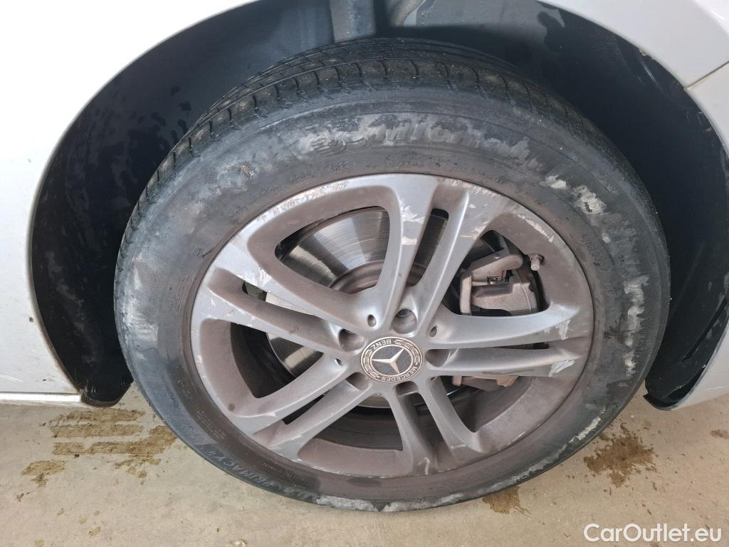  Mercedes  A-Klasse MERCEDES-BENZ Classe A Compact / 2018 / 5P / Berline A 250 e Business Line 8G-DCT #53