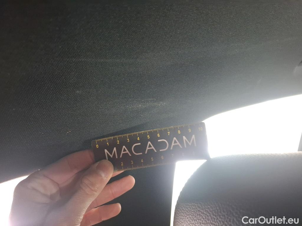  Mercedes  A-Klasse MERCEDES-BENZ Classe A Compact / 2018 / 5P / Berline A 250 e Business Line 8G-DCT #77