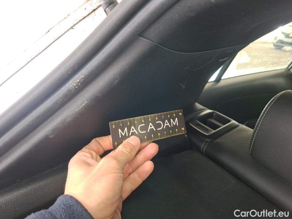  Mercedes  A-Klasse MERCEDES-BENZ Classe A Compact / 2018 / 5P / Berline A 250 e Business Line 8G-DCT #66