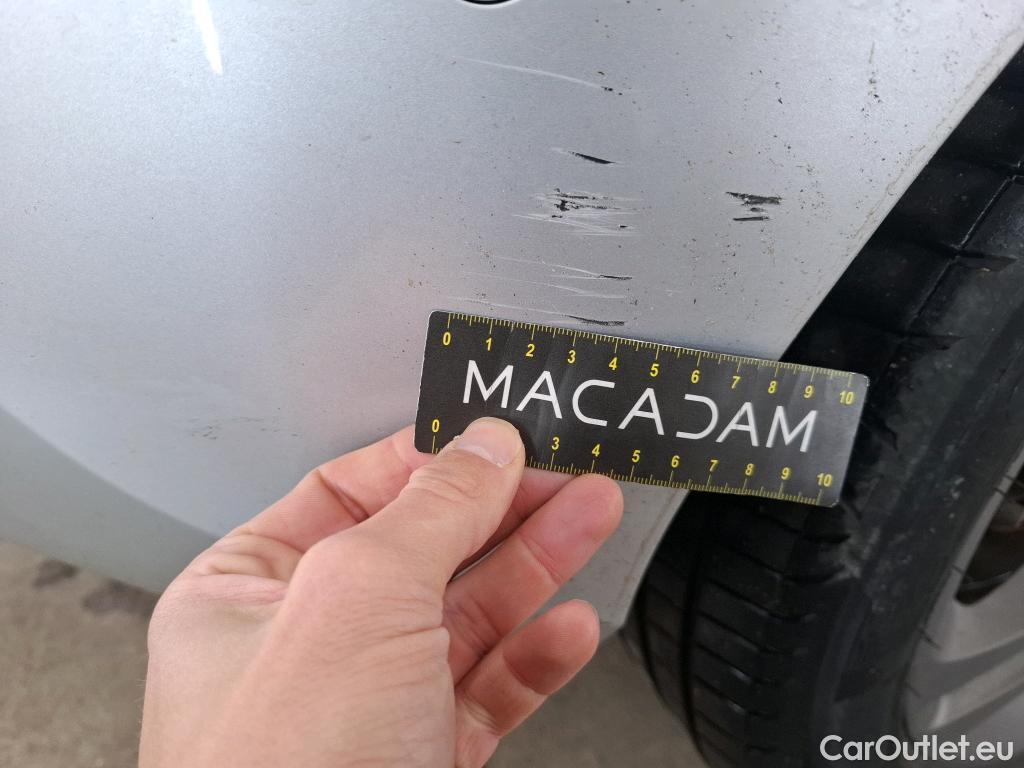  Mercedes  A-Klasse MERCEDES-BENZ Classe A Compact / 2018 / 5P / Berline A 250 e Business Line 8G-DCT #34