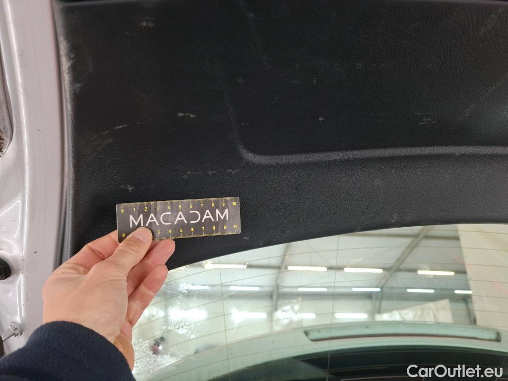  Mercedes  A-Klasse MERCEDES-BENZ Classe A Compact / 2018 / 5P / Berline A 250 e Business Line 8G-DCT #61