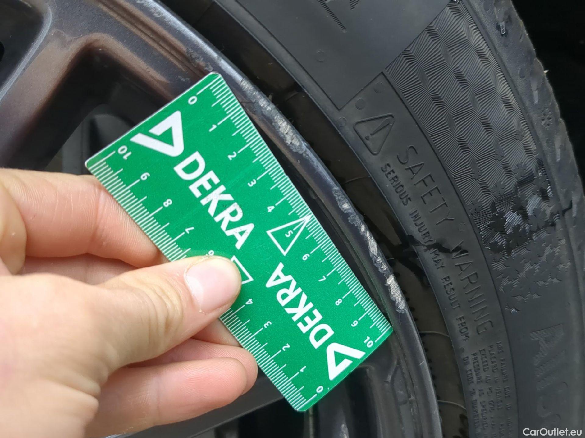  Tesla  Model 3 TESLA  / 2018 / 4P / Berline Grande Autonomie #8