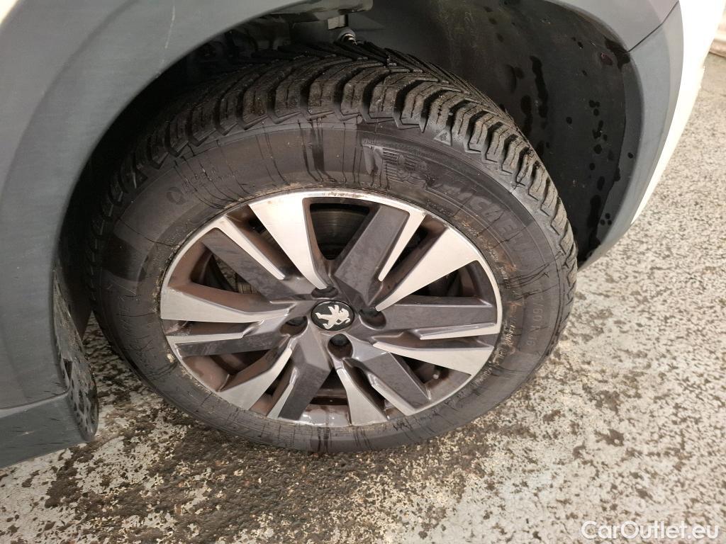  Peugeot  2008  Allure Business 1.2 PureTech 130CV BVM6 E6dT #13