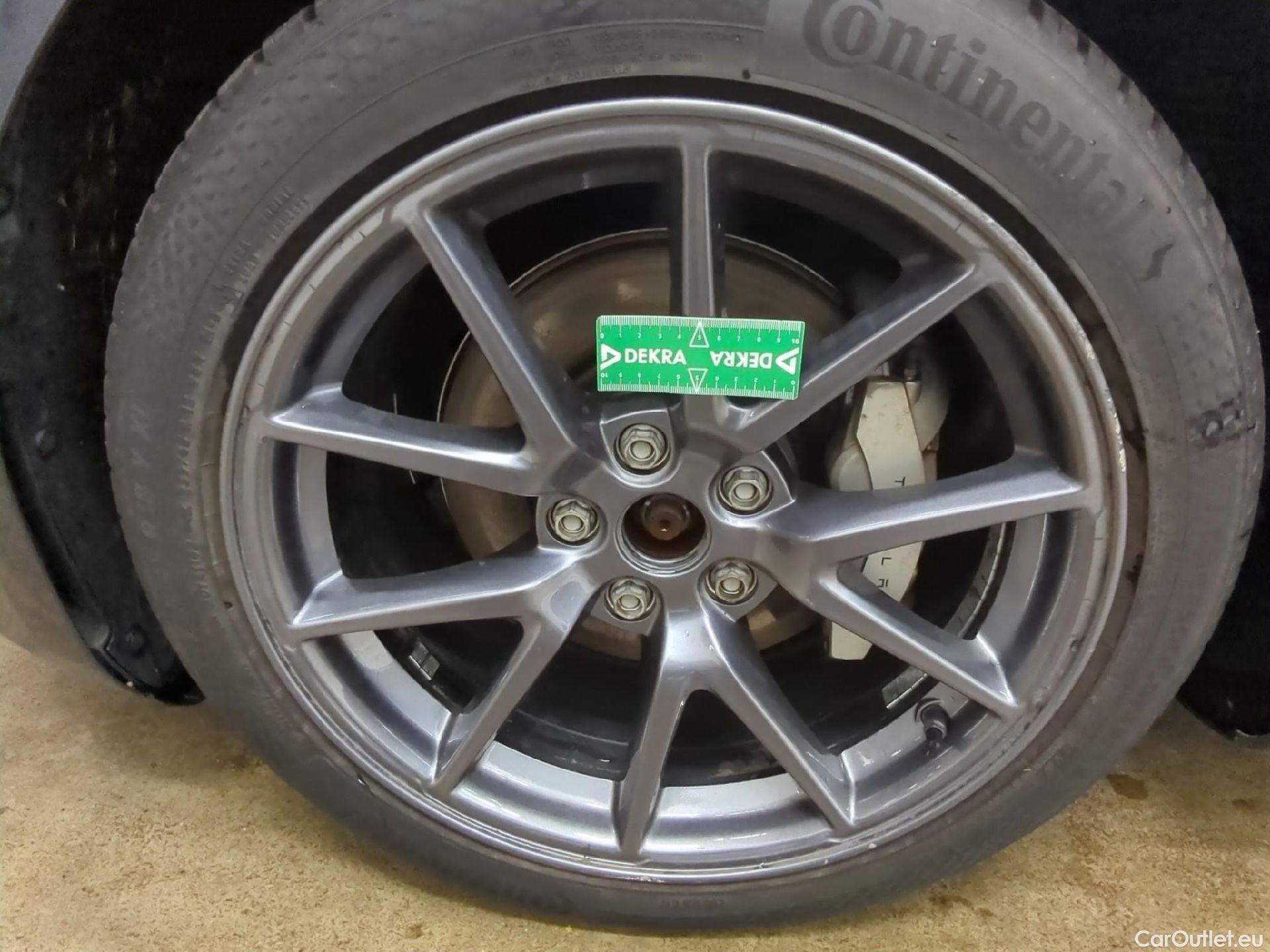  Tesla  Model 3 TESLA  / 2018 / 4P / Berline Grande Autonomie #10