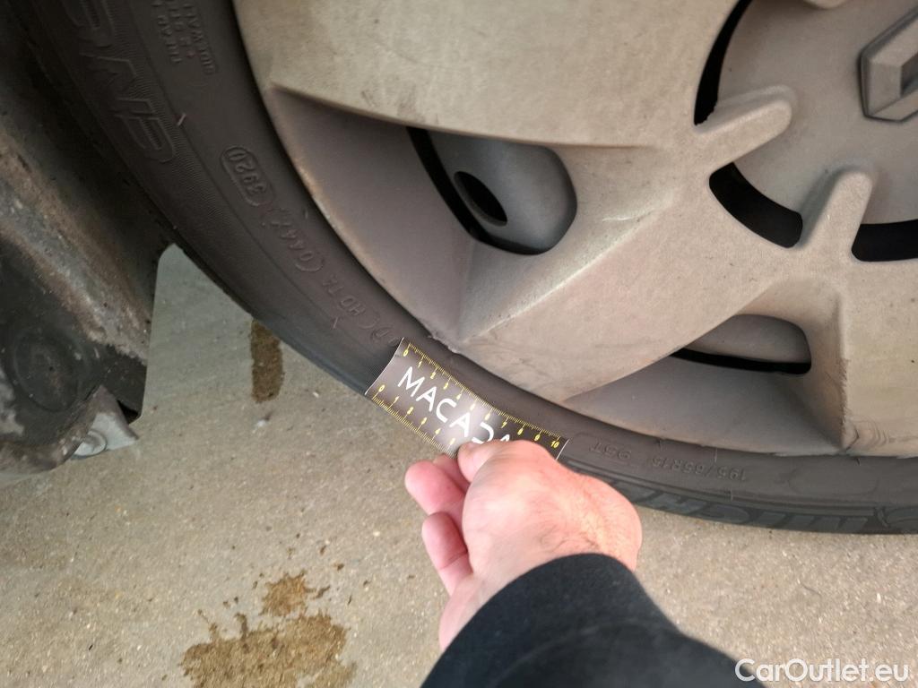  Renault  Kangoo RENAULT  Express / 2013 / 4P / Fourgonnette Gd Volume Confort - Blue dCi 95 #47