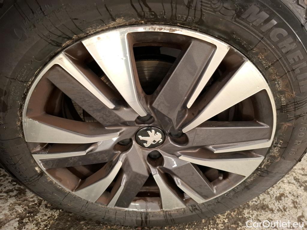  Peugeot  2008  Allure Business 1.2 PureTech 130CV BVM6 E6dT #14